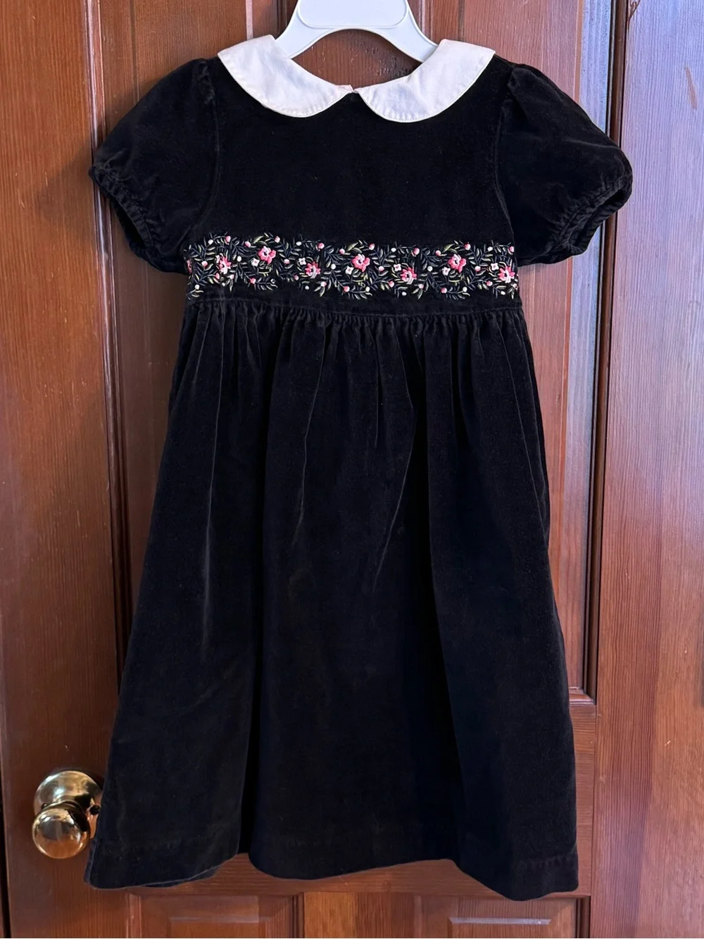 Gymboree Black Velvet Peter Pan Collar Dress with Floral Embroidery EUC